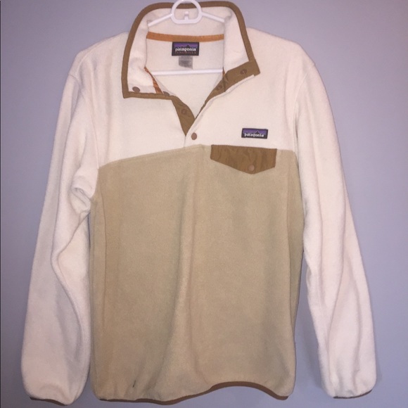 tan patagonia pullover